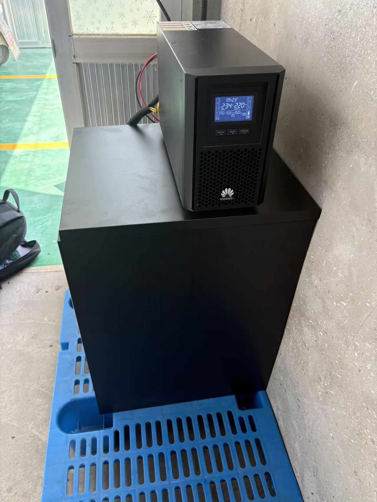 华为UPS2000-A-3KTTS可以用在门禁上使用吗？